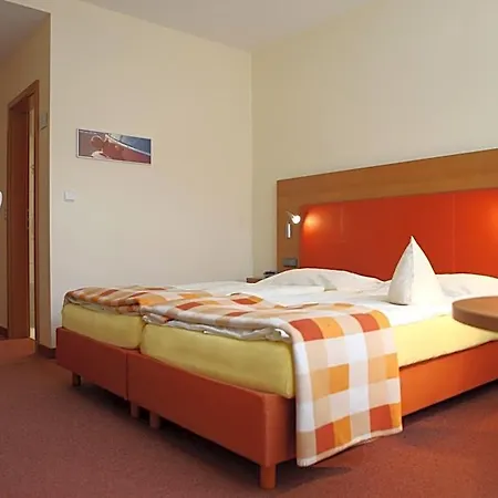 Hotel Garni Max Zwo 3*