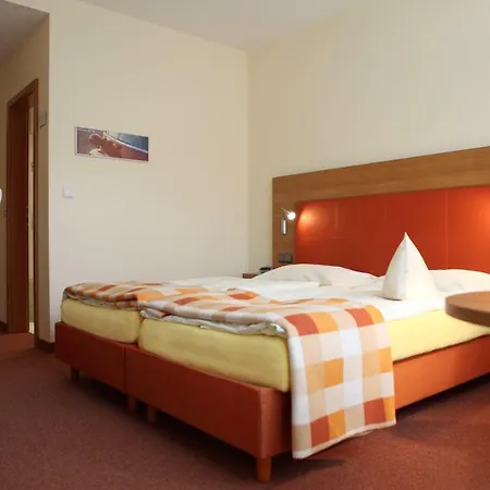 Garni Max Zwo Hotel 3*